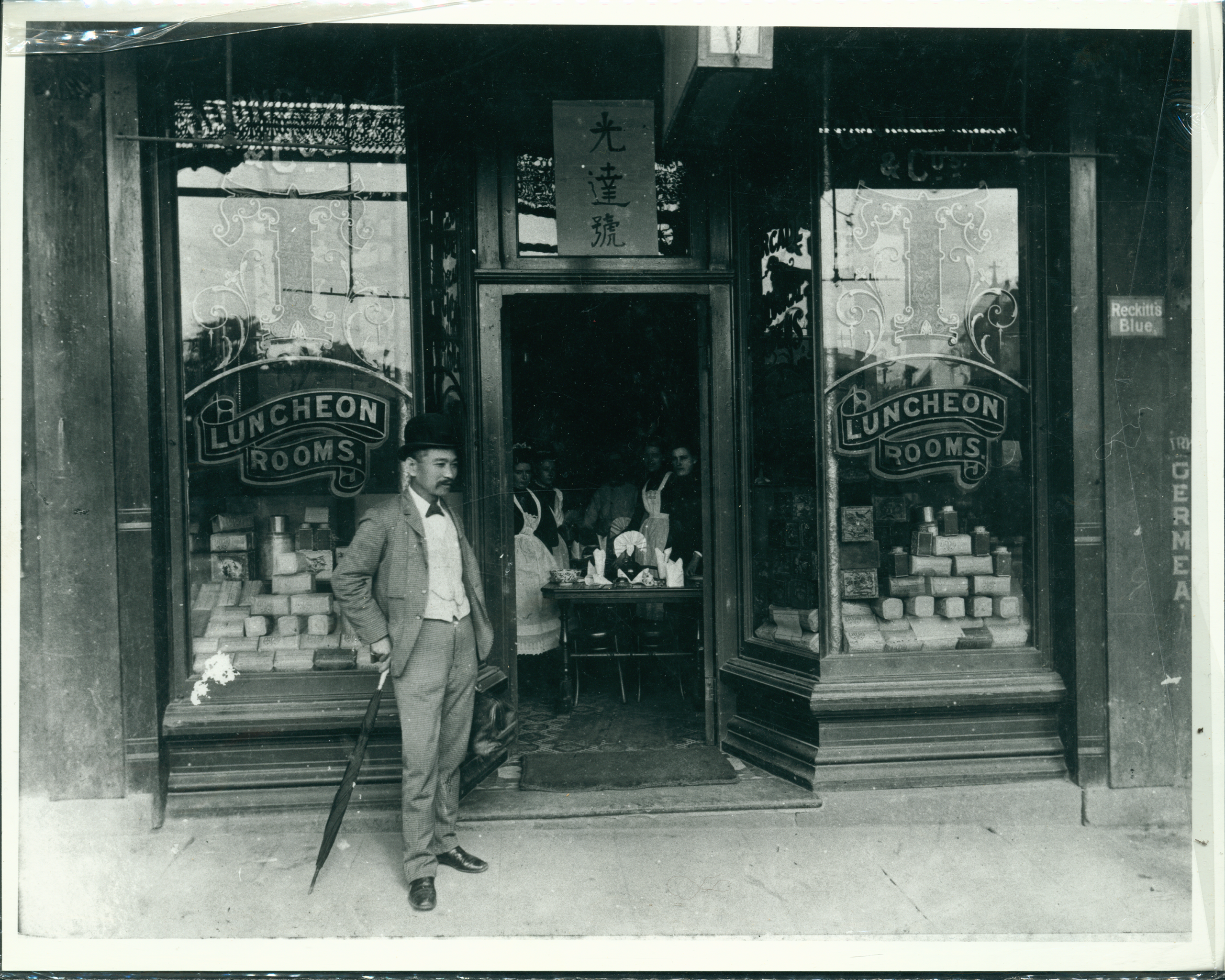 Quong Tart in front of his teahouse
